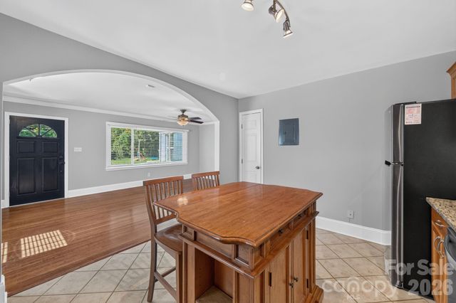 1323 Carolyn Drive, Charlotte, NC 28205
