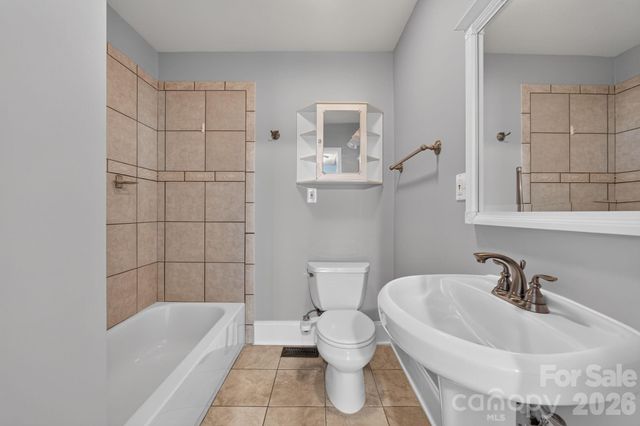 1323 Carolyn Drive, Charlotte, NC 28205