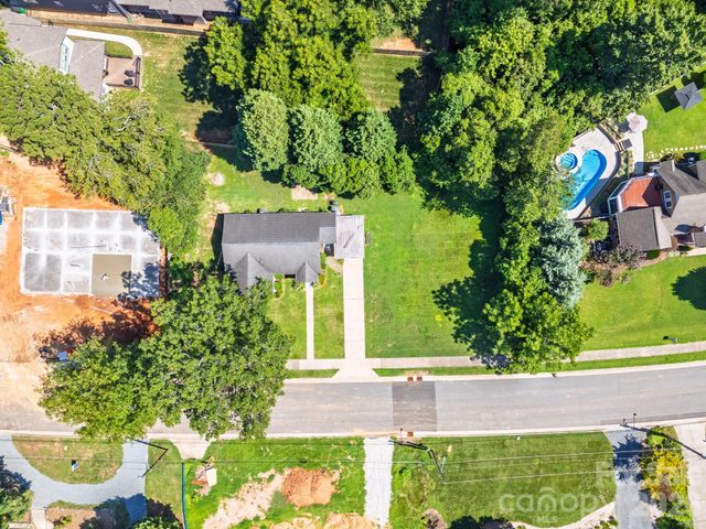 1323 Carolyn Drive, Charlotte, NC 28205