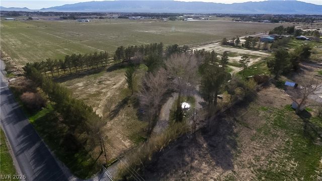 5220 Squaw Valley Road, Pahrump, NV 89048