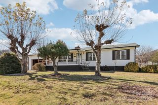 100 Hyatt Street, Waynesville, NC 28786