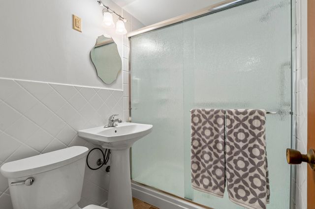 4236 Upton Avenue S 303, Minneapolis, MN 55410