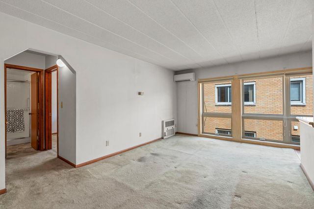 4236 Upton Avenue S 303, Minneapolis, MN 55410