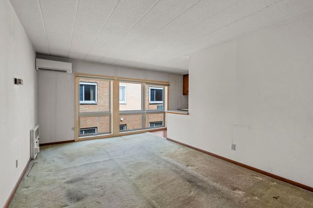 4236 Upton Avenue S 303, Minneapolis, MN 55410