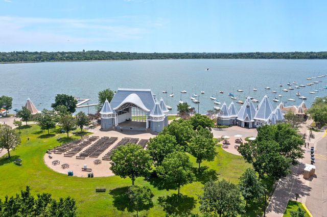 4236 Upton Avenue S 303, Minneapolis, MN 55410