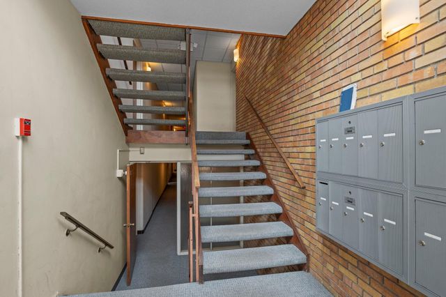 4236 Upton Avenue S 303, Minneapolis, MN 55410