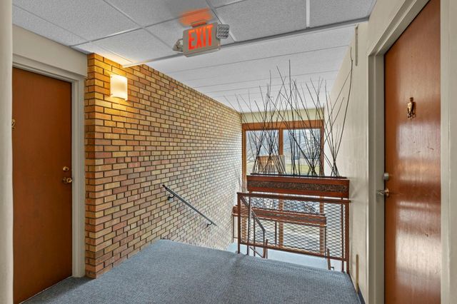 4236 Upton Avenue S 303, Minneapolis, MN 55410