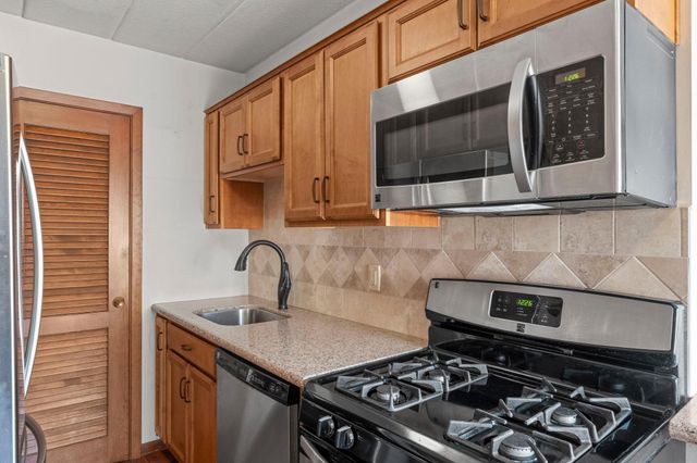 4236 Upton Avenue S 303, Minneapolis, MN 55410