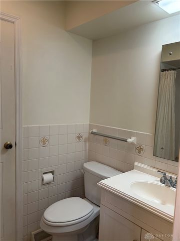 2101 Tullis Drive, Middletown, OH 45042