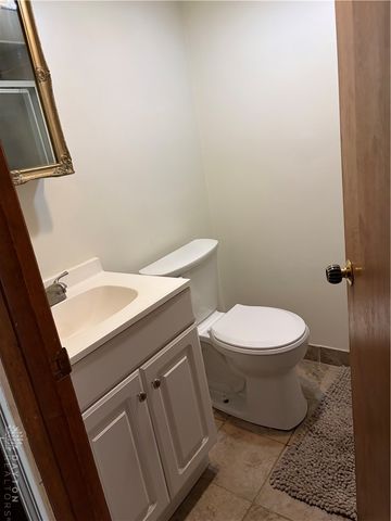 2101 Tullis Drive, Middletown, OH 45042