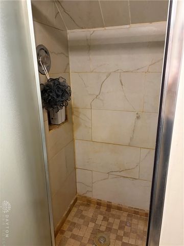 2101 Tullis Drive, Middletown, OH 45042