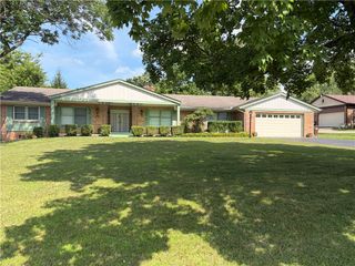 2101 Tullis Drive, Middletown, OH 45042