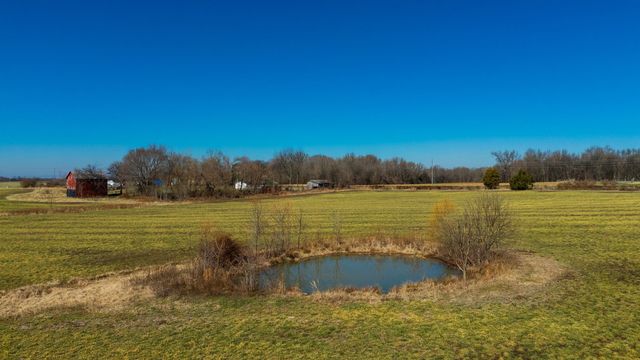 1902 Kinneys Rd, Adams, TN 37010