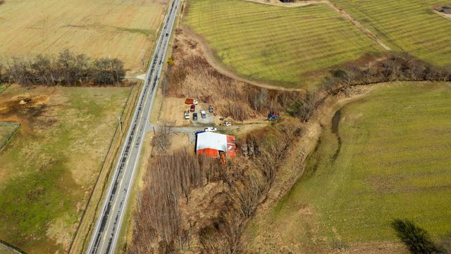 1902 Kinneys Rd, Adams, TN 37010