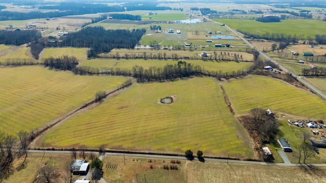 1902 Kinneys Rd, Adams, TN 37010