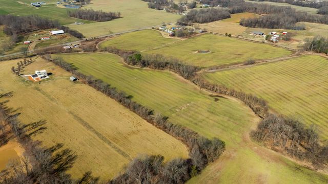 1902 Kinneys Rd, Adams, TN 37010