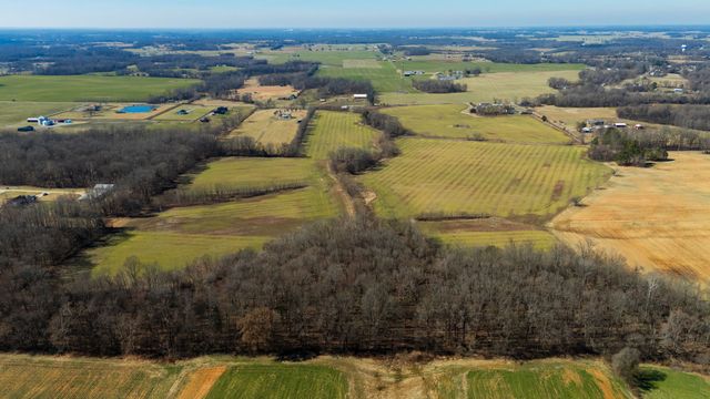 1902 Kinneys Rd, Adams, TN 37010