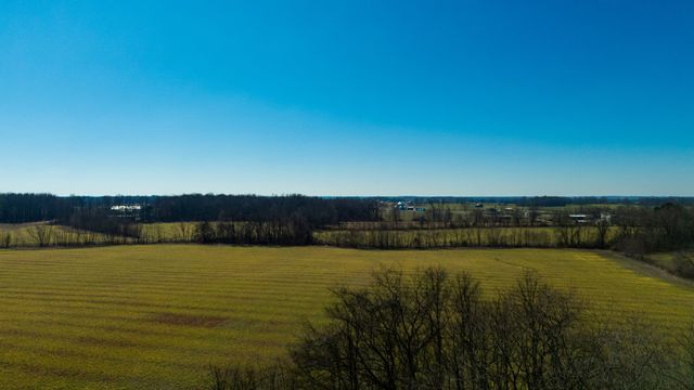 1902 Kinneys Rd, Adams, TN 37010