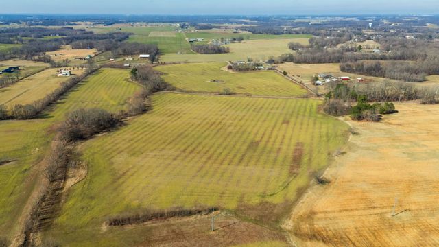 1902 Kinneys Rd, Adams, TN 37010