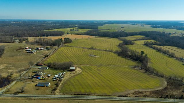 1902 Kinneys Rd, Adams, TN 37010