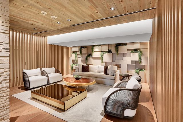 2301 Collins Avenue 838, Miami Beach, FL 33139