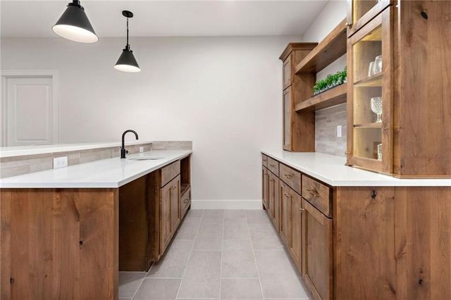 16763 S Twilight Lane, Olathe, KS 66062