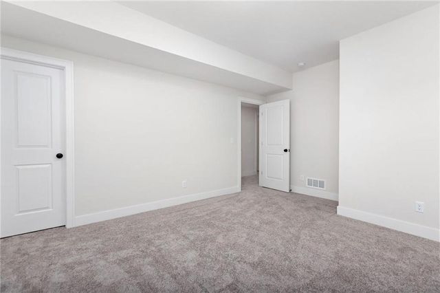 16763 S Twilight Lane, Olathe, KS 66062