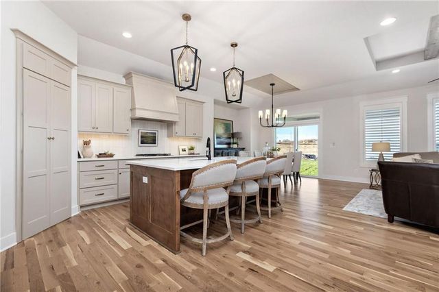 16763 S Twilight Lane, Olathe, KS 66062