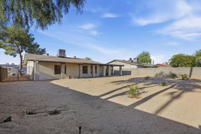 3743 W Acoma Drive, Phoenix, AZ 85053