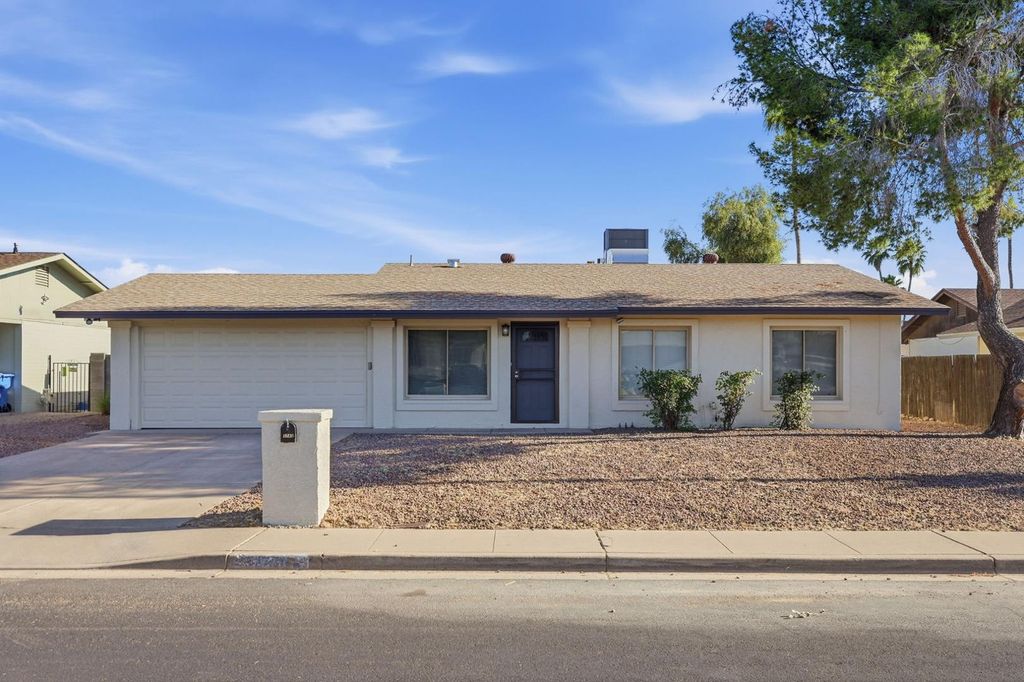 3743 W Acoma Drive, Phoenix, AZ 85053