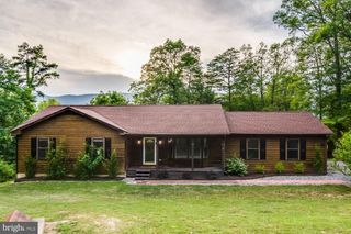 540 LAKESIDE DR, Front Royal, VA 22630