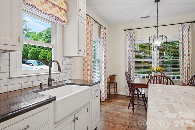 6419 Scarlet Oak Lane, Charlotte, NC 28226