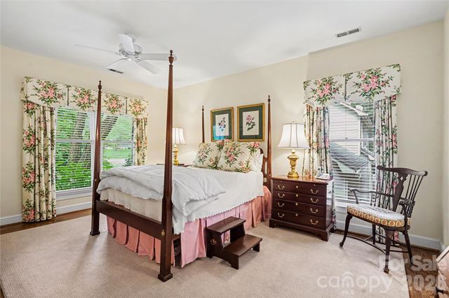 6419 Scarlet Oak Lane, Charlotte, NC 28226