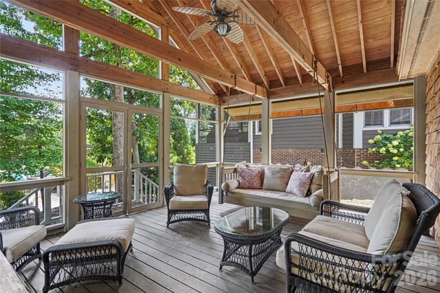 6419 Scarlet Oak Lane, Charlotte, NC 28226