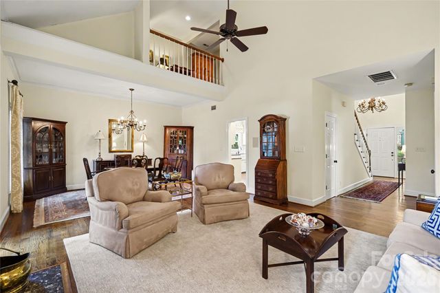 6419 Scarlet Oak Lane, Charlotte, NC 28226