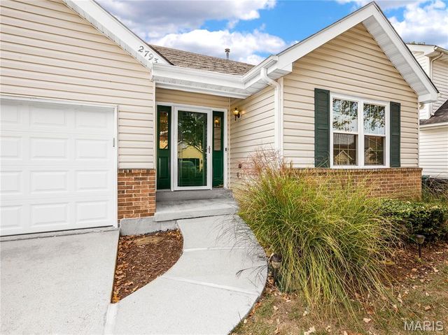 2793 Brookmeadow Drive, Belleville, IL 62221