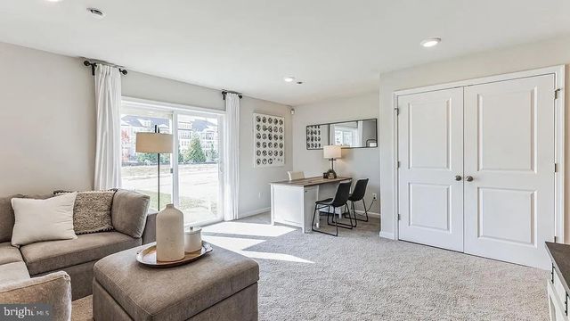 28 BAYBREEZE DR, Waretown, NJ 08758