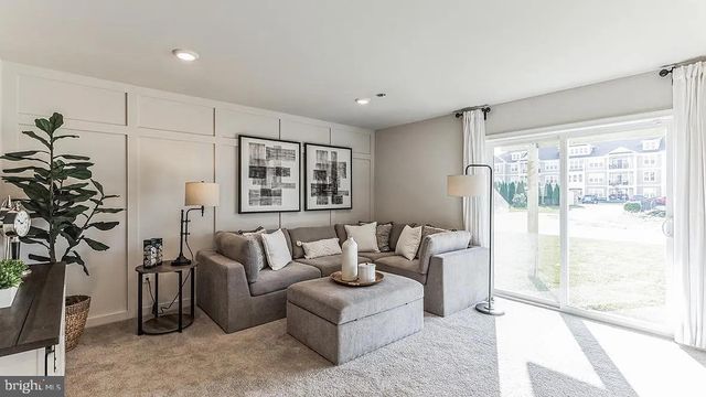 28 BAYBREEZE DR, Waretown, NJ 08758