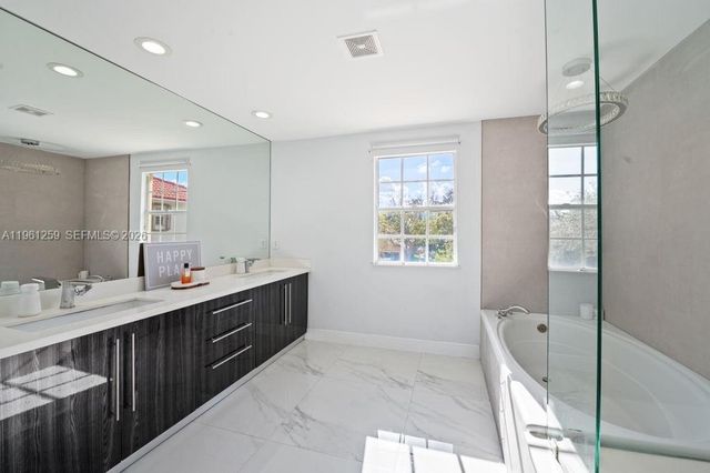 3846 W Gardenia Ave, Weston, FL 33332