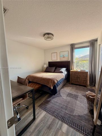 3846 W Gardenia Ave, Weston, FL 33332