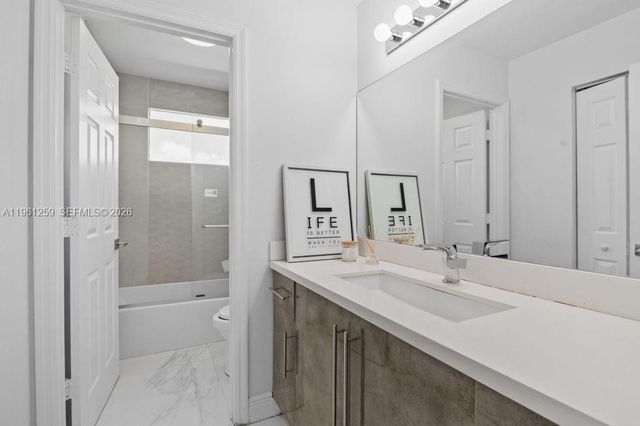 3846 W Gardenia Ave, Weston, FL 33332