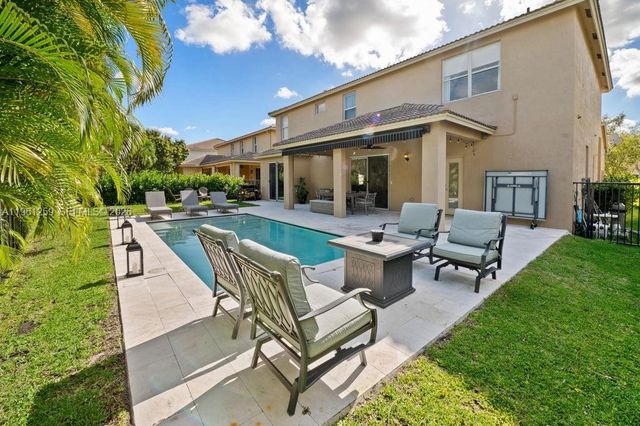 3846 W Gardenia Ave, Weston, FL 33332