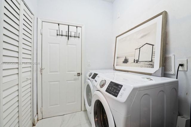 3846 W Gardenia Ave, Weston, FL 33332