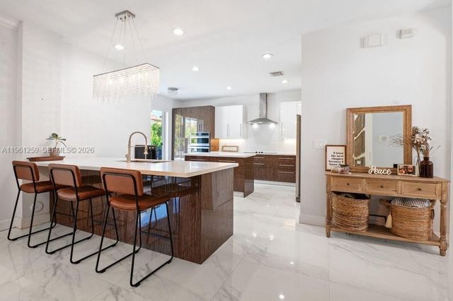 3846 W Gardenia Ave, Weston, FL 33332