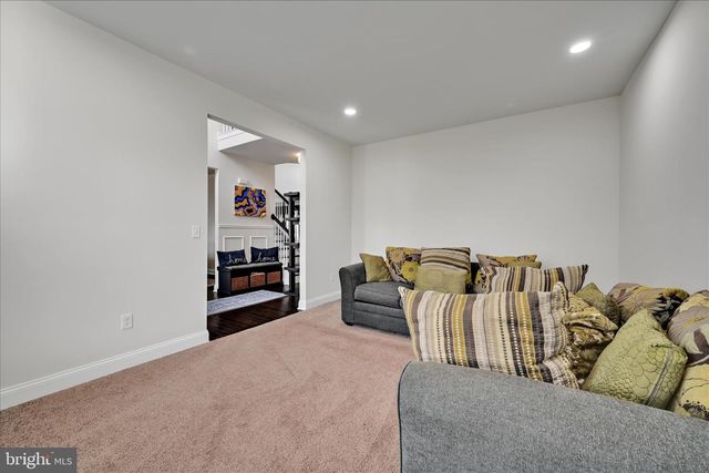 43 SADDLE LN, Easton, PA 18045