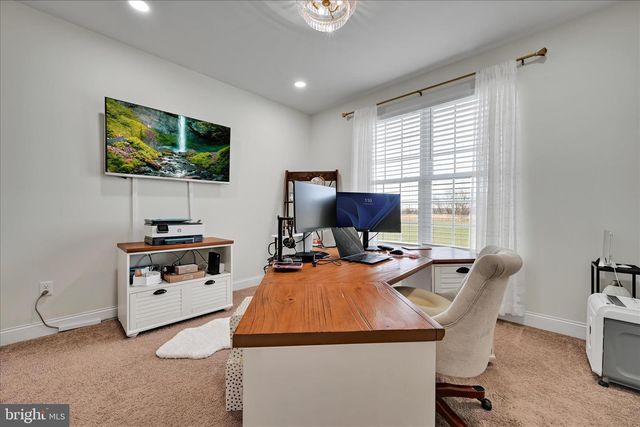 43 SADDLE LN, Easton, PA 18045