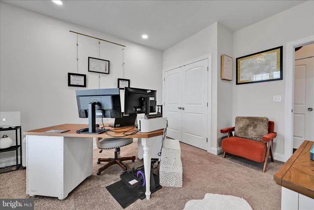 43 SADDLE LN, Easton, PA 18045