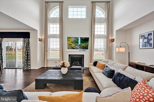 43 SADDLE LN, Easton, PA 18045