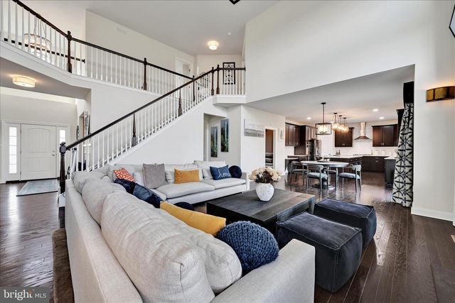 43 SADDLE LN, Easton, PA 18045