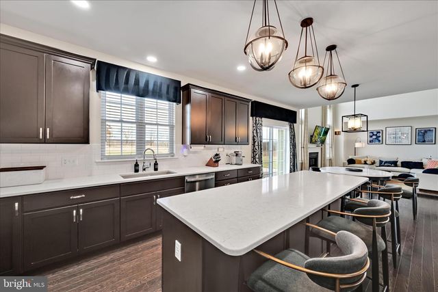 43 SADDLE LN, Easton, PA 18045